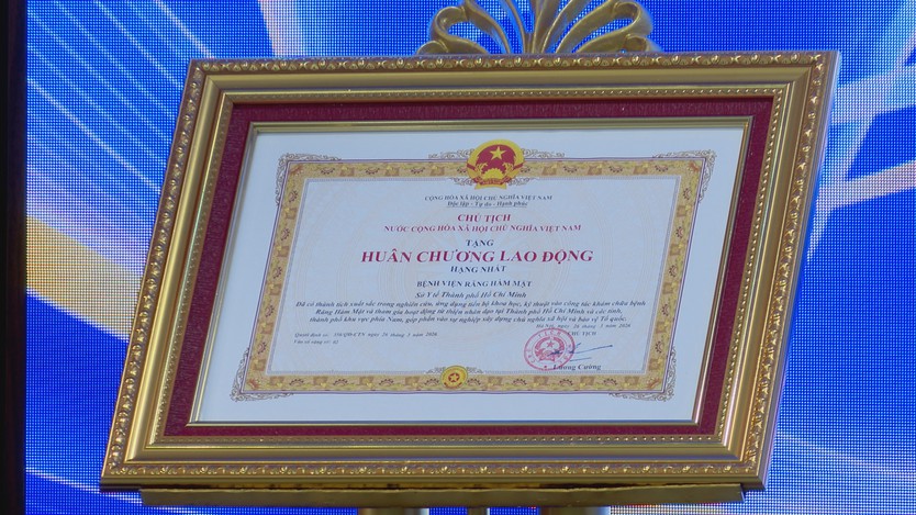 Bệnh viện Răng Hàm Mặt TP. Hồ Chí Minh đón nhận Huân chương Lao động hạng Nhất- Ảnh 2.