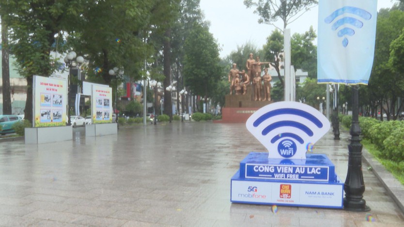 TP. Hồ Chí Minh hướng tới phủ WiFi miễn phí tại 100% khu vực công cộng- Ảnh 2.