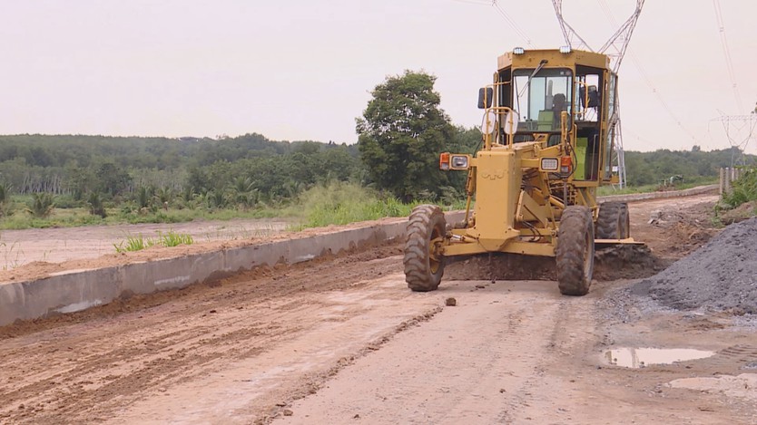 Tập trung gỡ vướng, đẩy tiến độ các dự án đầu tư công - Ảnh 4.