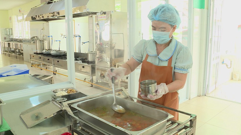 Tăng cường kiểm soát chất lượng bữa ăn bán trú - Ảnh 5.
