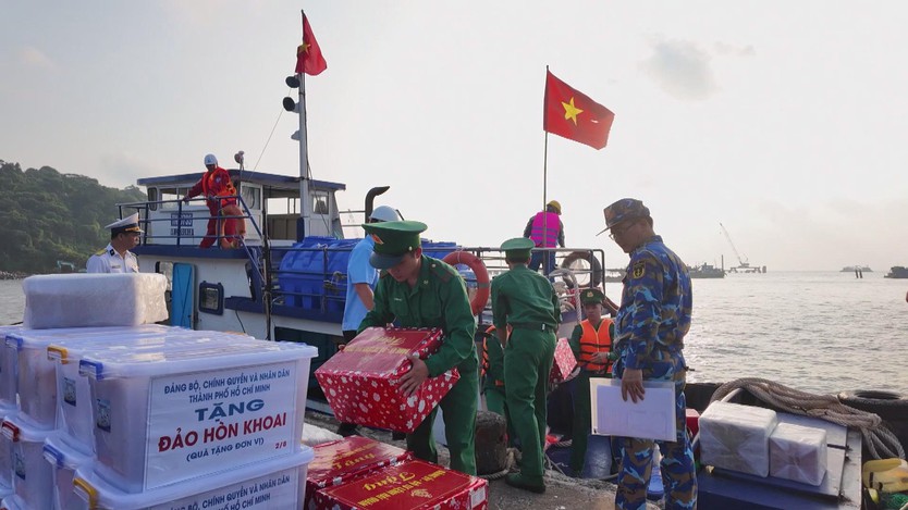 TP. Hồ Chí Minh hướng về quân dân vùng biển Tây Nam - Ảnh 2.