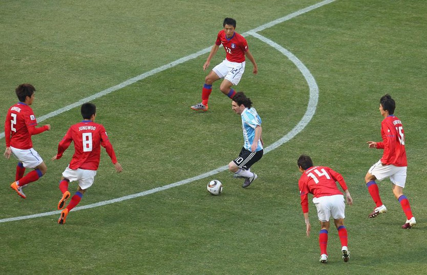 Argentina tìm lời giải cho kỷ nguyên hậu Messi từ bài học sau Maradona - Ảnh 8.