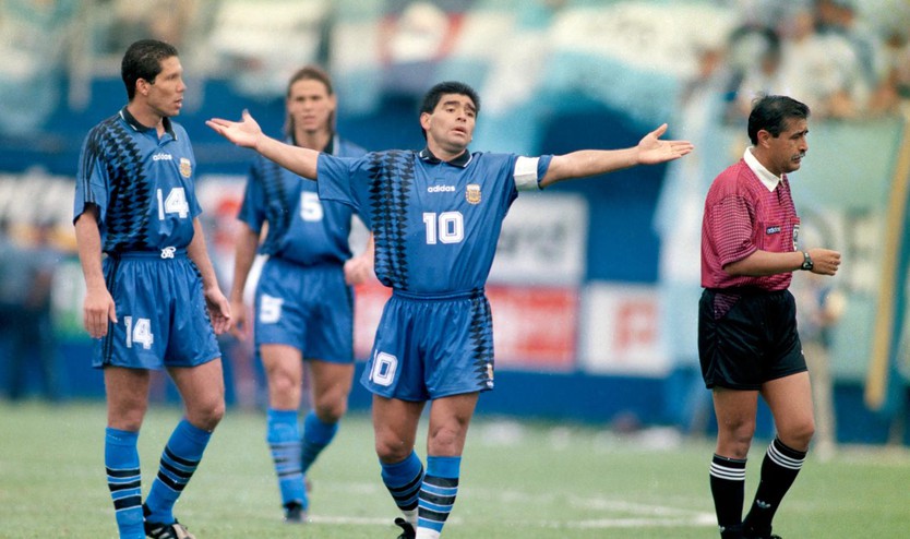 Argentina tìm lời giải cho kỷ nguyên hậu Messi từ bài học sau Maradona - Ảnh 2.