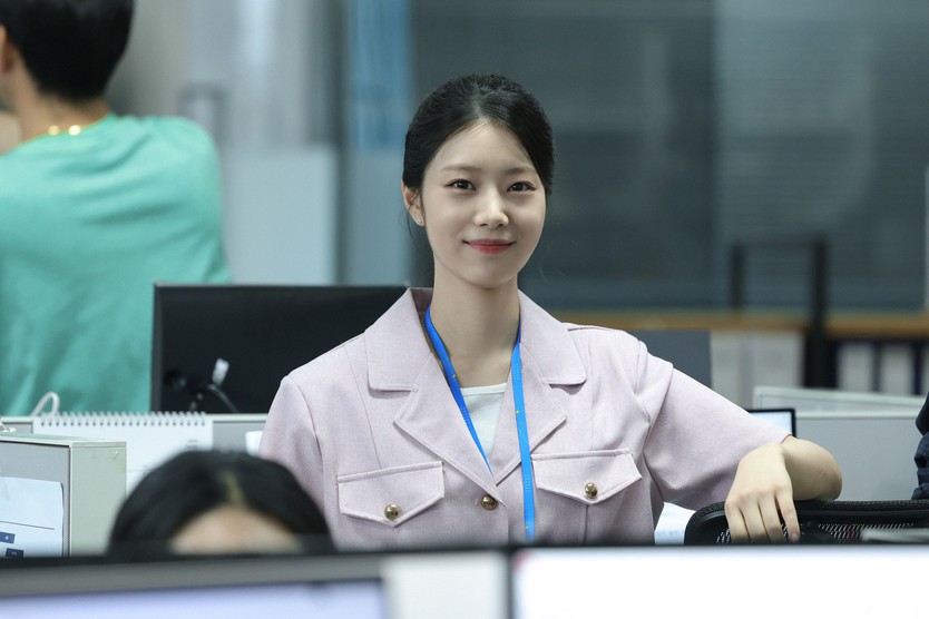 Han Chae-rin: "Tôi chỉ muốn tiến bộ hơn mỗi ngày"- Ảnh 2.