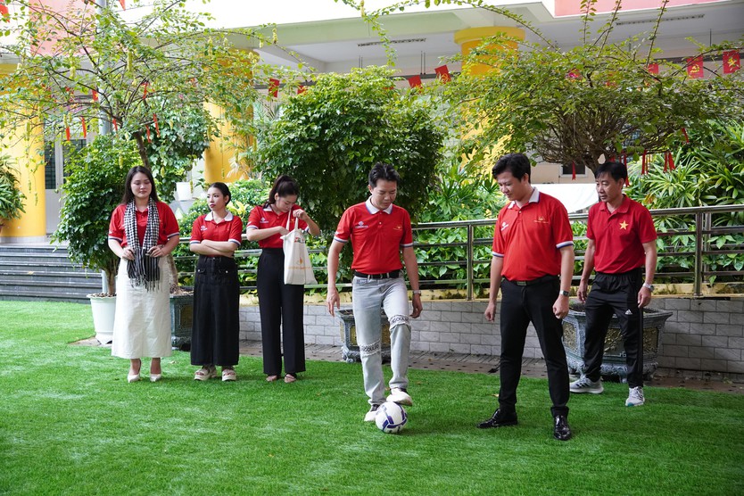 Chuông vàng vọng cổ 2026: Hành trình "Đôi mắt trái tim" đến Trường Phổ thông Đặc biệt Nguyễn Đình Chiểu - Ảnh 8.