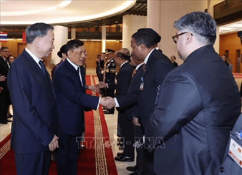 Tổng Bí thư, Chủ tịch nước Tô Lâm chủ trì Lễ đón chính thức Nhà vua Vương quốc Thái Lan và Hoàng hậu - Ảnh 1.