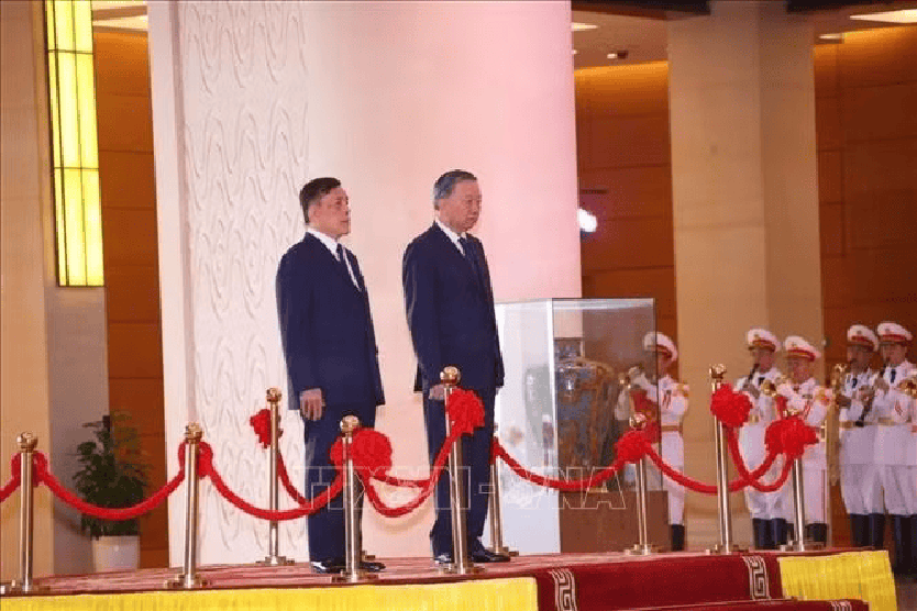 Tổng Bí thư, Chủ tịch nước Tô Lâm chủ trì Lễ đón chính thức Nhà vua Vương quốc Thái Lan và Hoàng hậu - Ảnh 5.