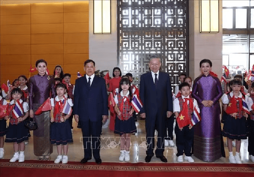 Tổng Bí thư, Chủ tịch nước Tô Lâm chủ trì Lễ đón chính thức Nhà vua Vương quốc Thái Lan và Hoàng hậu - Ảnh 4.