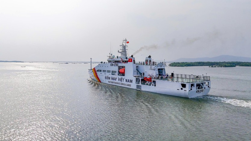 Lãnh đạo TP. Hồ Chí Minh thăm, tặng quà chiến sĩ và trẻ em Côn Đảo- Ảnh 2.