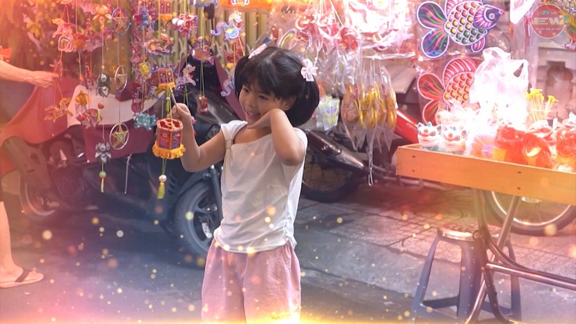 Phố lồng đèn giữa lòng TP. Hồ Chí Minh: Nét đẹp văn hóa truyền thống được lưu giữ qua nhiều thế hệ - Ảnh 7.