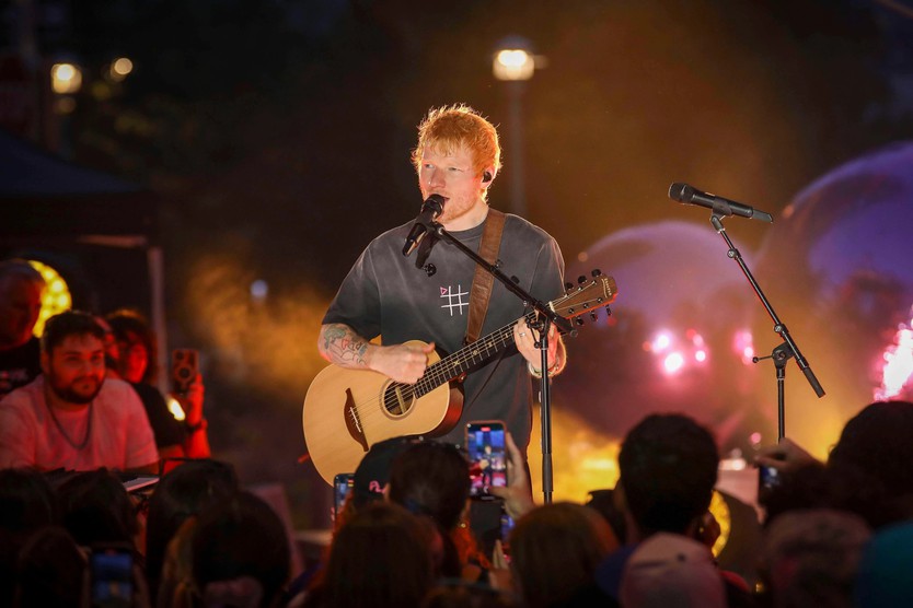 Ed Sheeran gặp khó khăn trong tour diễn khi nhiều nghệ sĩ đồng hành rút lui - Ảnh 2.