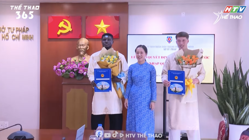 Williams Minh Hoàng và Olaha Mạnh Đức nhận quốc tịch Việt Nam - Ảnh 2.