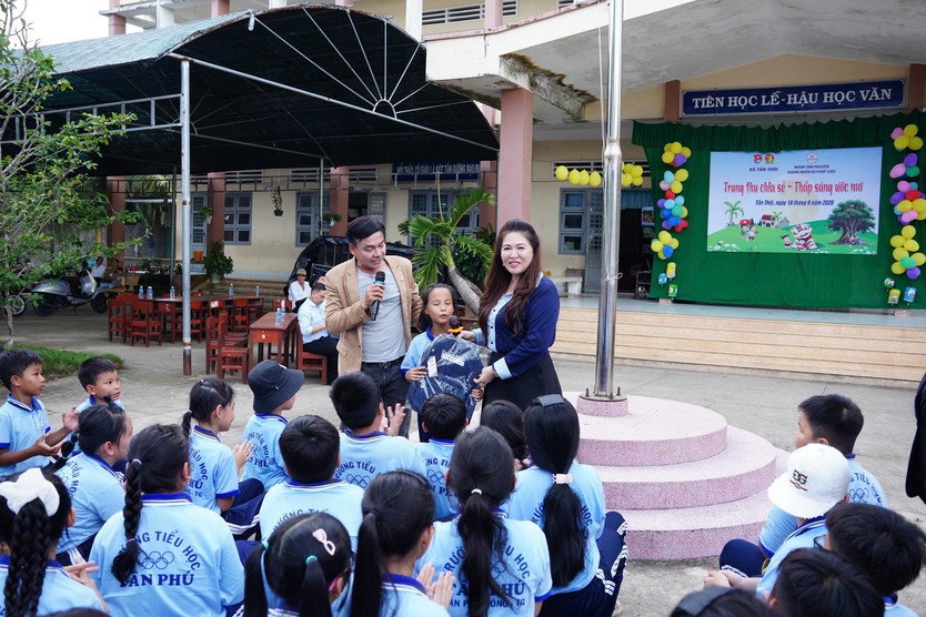 Trao 500 phần quà Trung thu đến học sinh Trường Tiểu học Tân Thới- Ảnh 3.