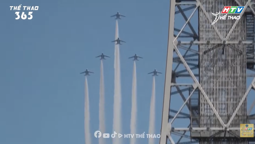 Màn trình diễn ấn tượng trên không trước thềm lễ khai mạc Asian Games- Ảnh 3.