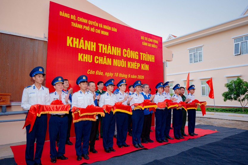 Ấm áp nghĩa tình TP. Hồ Chí Minh dành cho lực lượng làm nhiệm vụ tại Côn Đảo - Ảnh 2.