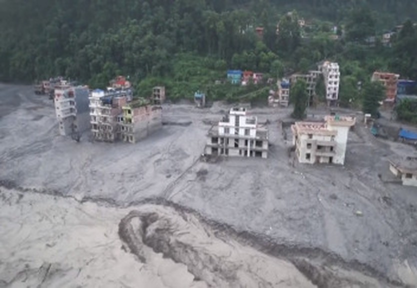 Trung Quốc công bố nguyên nhân gây ra lũ quét tại Nepal- Ảnh 1.