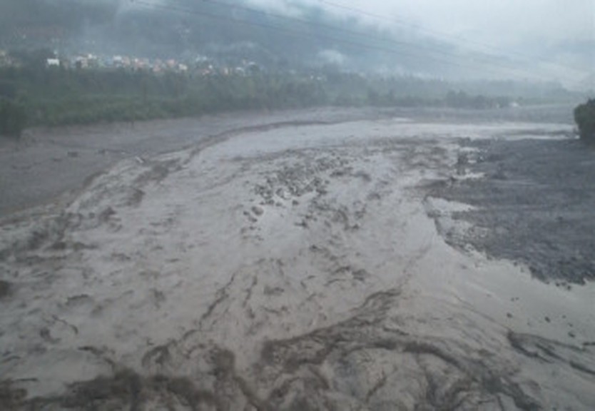 Trung Quốc công bố nguyên nhân gây ra lũ quét tại Nepal- Ảnh 2.
