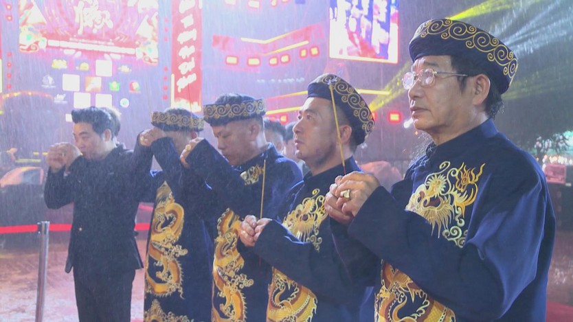 Ngọn lửa đam mê truyền qua nhiều thế hệ trong ngày Giỗ Tổ ngành Sân khấu- Ảnh 2.