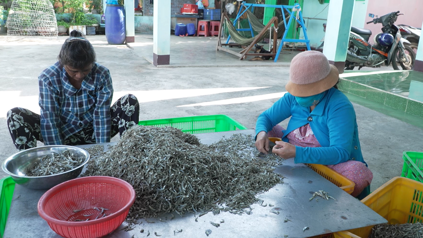 Mái ấm gia đình Việt: Hai anh em vẫn luôn chờ mẹ trở về - Ảnh 4.