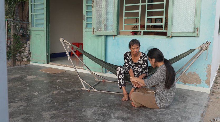 Mái ấm gia đình Việt: Hai anh em vẫn luôn chờ mẹ trở về - Ảnh 2.