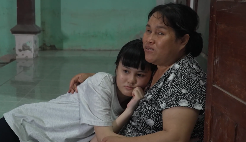 Mái ấm gia đình Việt: Cô bé 14 tuổi chăm mẹ mù hơn 10 năm - Ảnh 2.