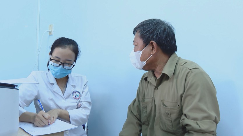 Khám sức khỏe cho các gia đình chính sách, người có công tại xã Đất Đỏ- Ảnh 3.