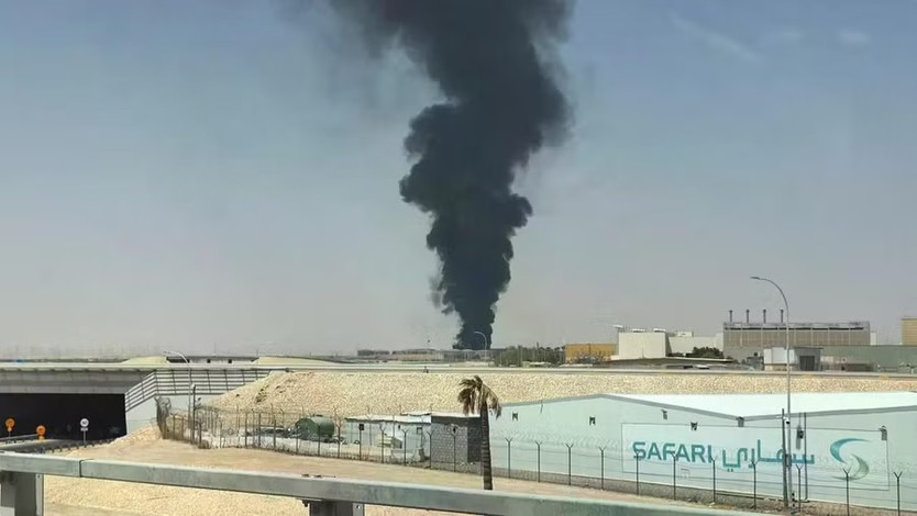 Houthi nhận trách nhiệm tấn công thủ đô Ả Rập Xê Út- Ảnh 1.