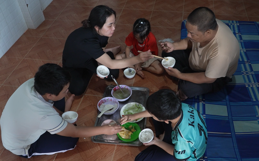 Mái ấm gia đình Việt: Nỗi sợ mất cha của cậu bé 14 tuổi - Ảnh 2.