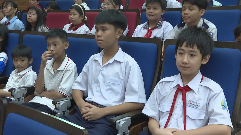 Tiếp sức trẻ em có hoàn cảnh khó khăn dịp trung thu - Ảnh 3.