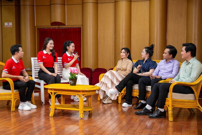 Bước chuyển mình bản lĩnh trên hành trình Chuông vàng vọng cổ - Ảnh 1.