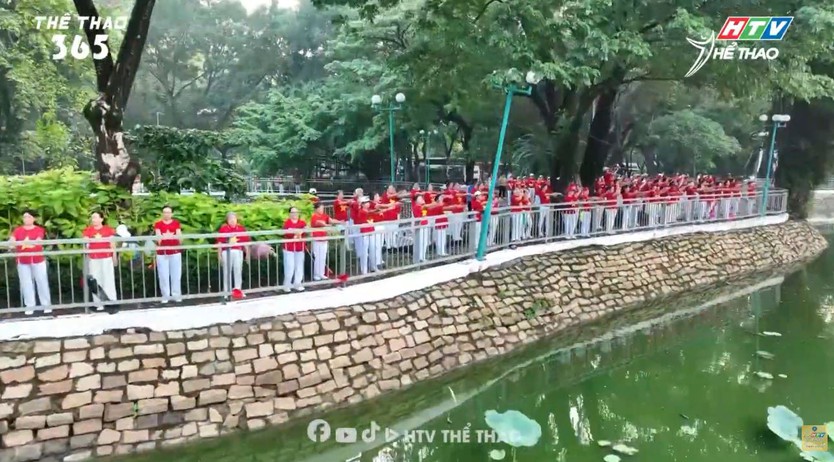 1.400 người tham gia đồng diễn Thể dục dưỡng sinh tại phường Phú Lâm - Ảnh 2.