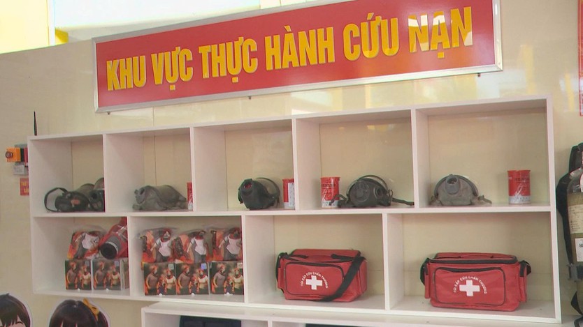 Đưa kỹ năng PCCC và CNCH vào trường học tại TP. Hồ Chí Minh - Ảnh 2.