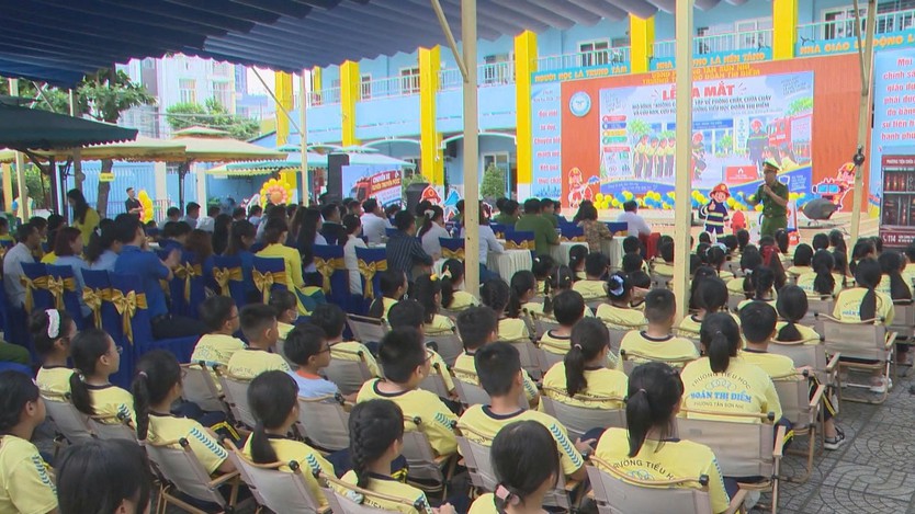 Đưa kỹ năng PCCC và CNCH vào trường học tại TP. Hồ Chí Minh - Ảnh 1.