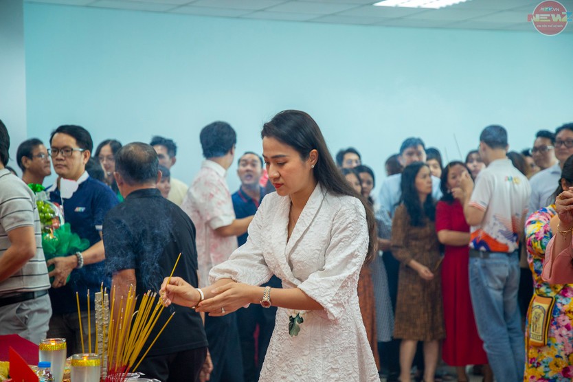 HTV tổ chức lễ dâng hương kỷ niệm Ngày Sân khấu Việt Nam - Ảnh 9.