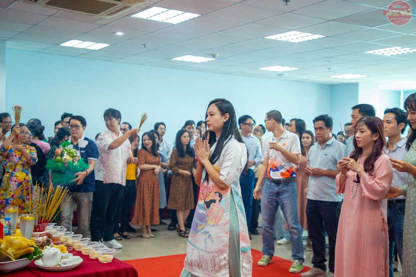 HTV tổ chức lễ dâng hương kỷ niệm Ngày Sân khấu Việt Nam - Ảnh 10.