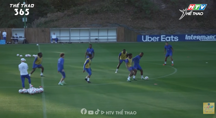 Pháp bước vào buổi tập đầu tiên dưới thời tân HLV Zinedine Zidane - Ảnh 3.