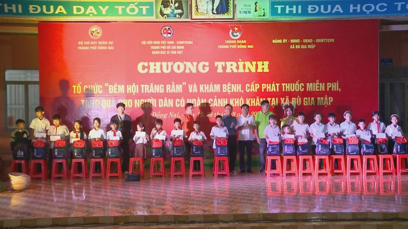 Trung thu yêu thương đến trẻ em, người dân khó khăn tại Bù Gia Mập - Ảnh 1.