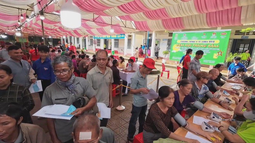 Lan tỏa yêu thương đến trẻ em, người dân khó khăn tại Bù Gia Mập - Ảnh 2.