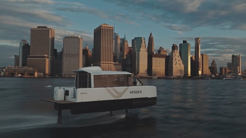 Vessev 9 - tàu cánh ngầm chạy điện đầu tiên ở New York - Ảnh 2.