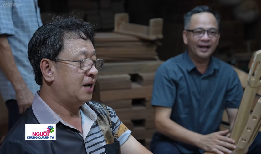 Nghề làm đàn guitar trở thành di sản gia đình | Người chung quanh ta - Ảnh 6.