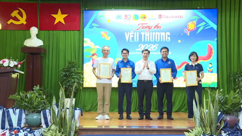 Ấm áp Chương trình "Trung Thu Yêu Thương 2026" tại Làng Thiếu niên Thủ Đức - Ảnh 4.