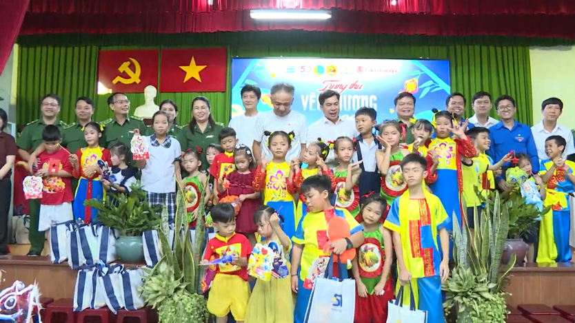 Ấm áp Chương trình "Trung Thu Yêu Thương 2026" tại Làng Thiếu niên Thủ Đức - Ảnh 8.