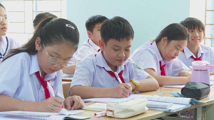 Tiếp sức trường học bão lũ Khánh Hòa- Ảnh 3.