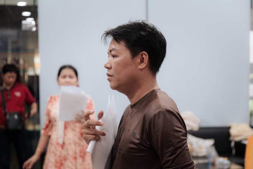 Trần Văn Khiêm áp lực với vai Nguyễn Trãi | CKXH Chuông vàng vọng cổ- Ảnh 4.