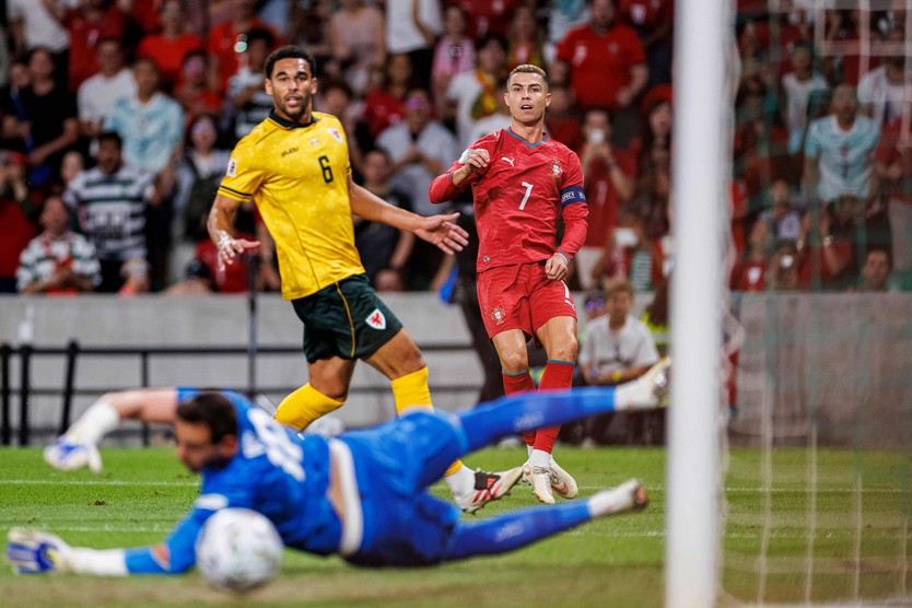 João Félix giúp Bồ Đào Nha thắng sát nút Xứ Wales | UEFA Nations League 2026 - Ảnh 2.