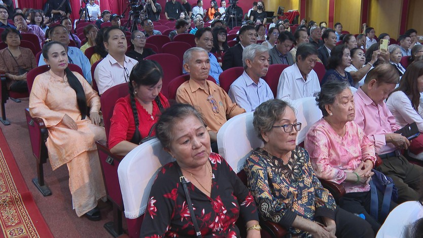 Kỷ niệm 50 năm Nhà hát Cải lương Trần Hữu Trang, tiếp nối giá trị sân khấu Nam Bộ - Ảnh 4.