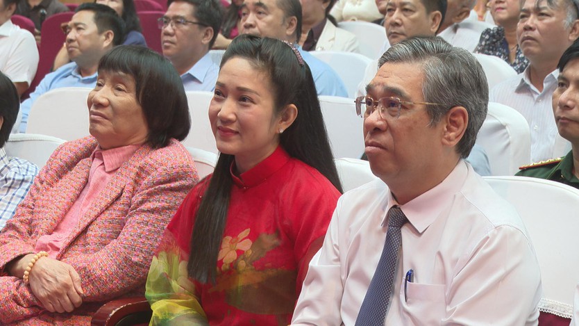 Kỷ niệm 50 năm Nhà hát Cải lương Trần Hữu Trang, tiếp nối giá trị sân khấu Nam Bộ - Ảnh 2.