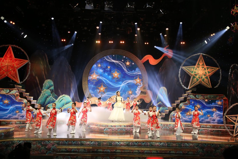 Đèn sao rực sáng cùng Thiên Kim, Trang Nhung, Tâm Như trong đêm rằm tháng Tám- Ảnh 7.