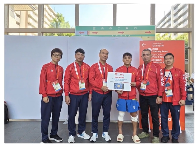 Đinh Văn Tâm giành HCB tán thủ 56kg, Việt Nam có thêm 4 HCĐ rowing | ASIAD 2026 - Ảnh 1.