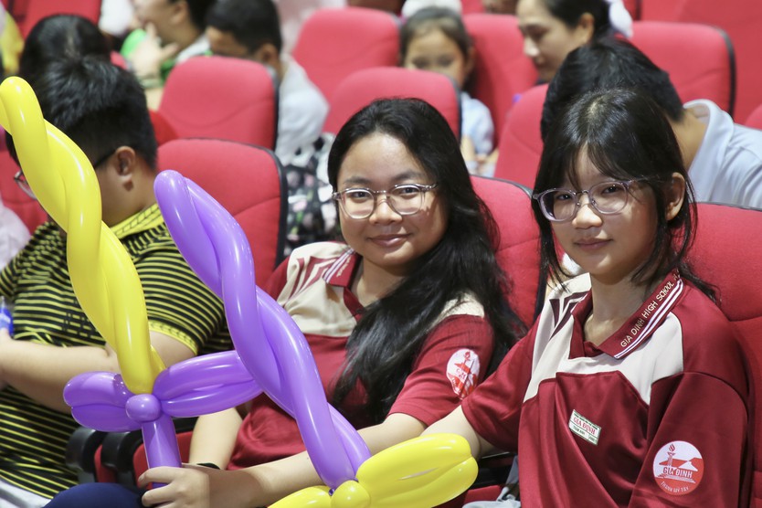 Một mùa trăng đoàn viên của đại gia đình HTV - Ảnh 4.
